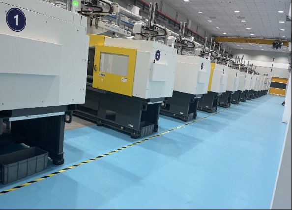 Suzhou injection molding workshop — 51 injection machines across 120T–320T